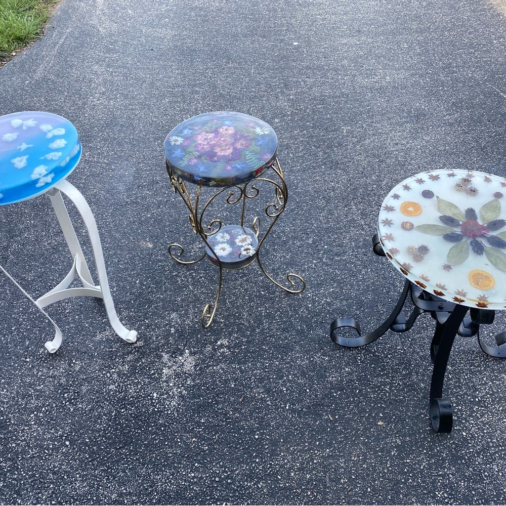 Cloud Table - Picture 4 of 4